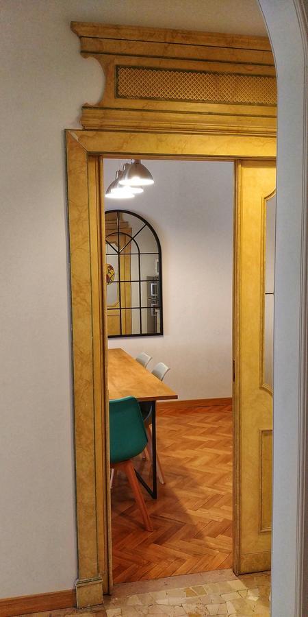 Roomy Duomo & San Babila Apartamento *